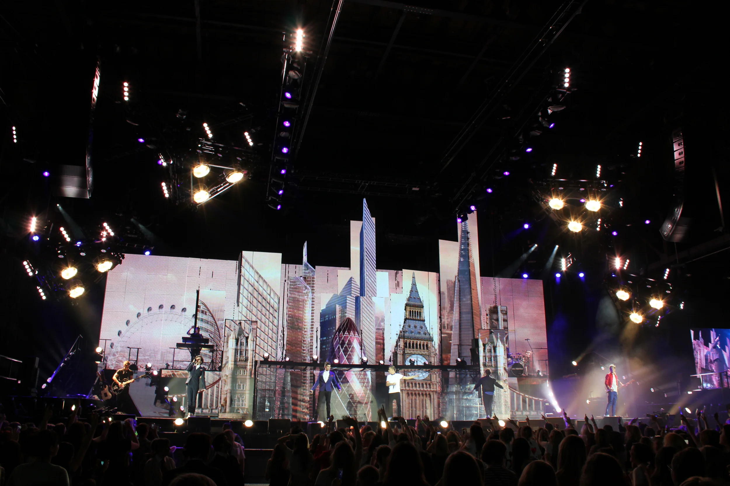 One Direction, European Tour 2013