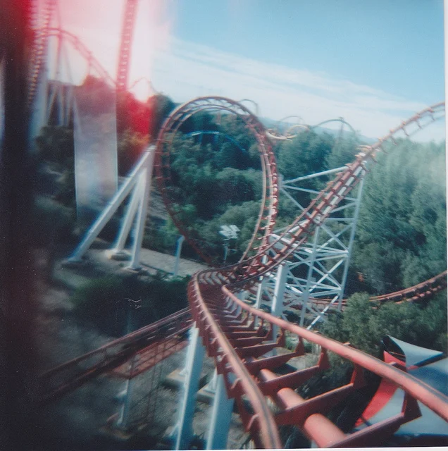 jennifersbody:

Careening towards the batwing (by Seth Rader)