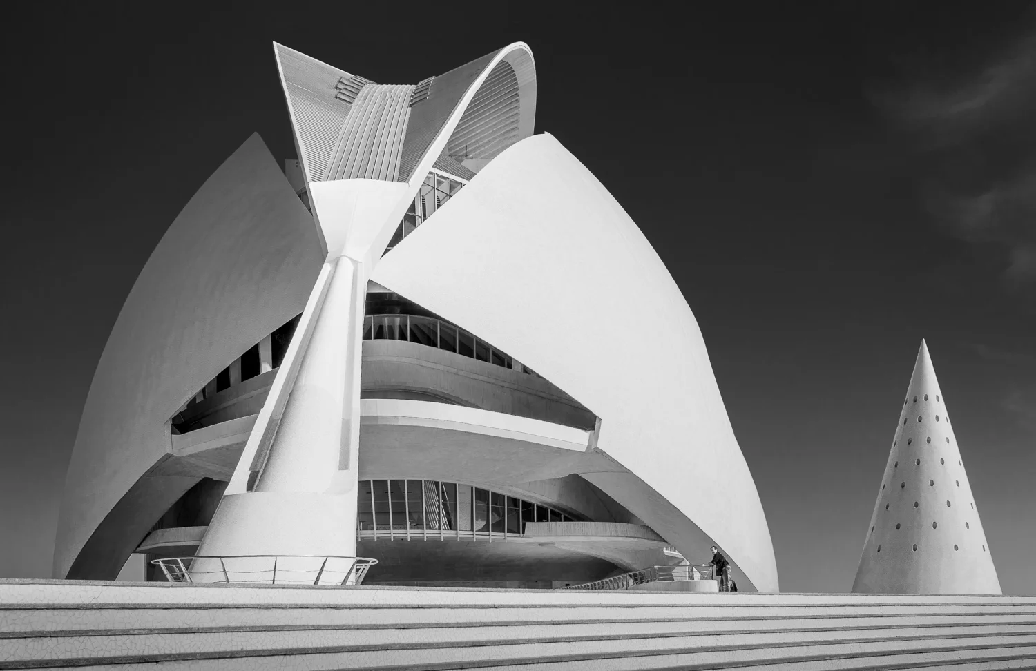 The Palau de les Arts Sofia seen from the west. The conical structure encloses an elevator.