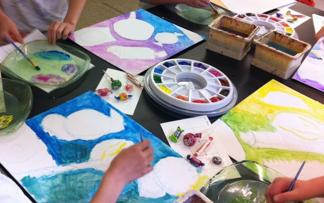 painting gradient backgrounds with acrylic glazes