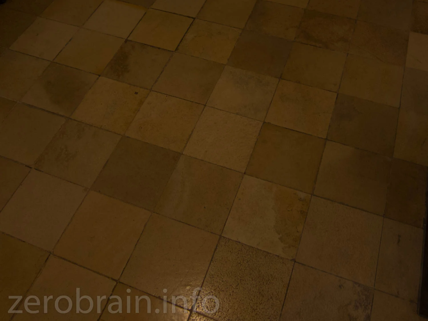 Vorher: Osram duluxstar 18W/2500K