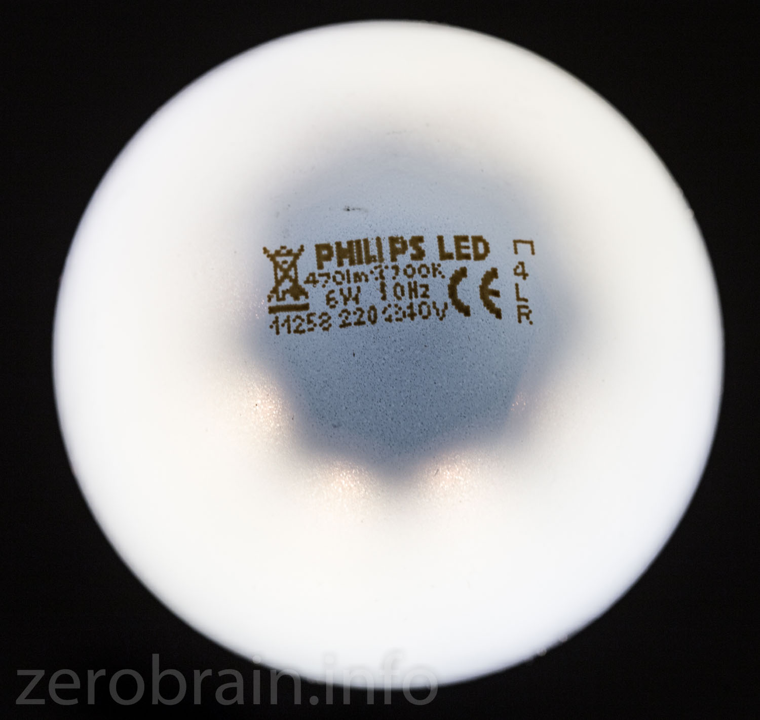 eine 6W Philips LED: 2700K