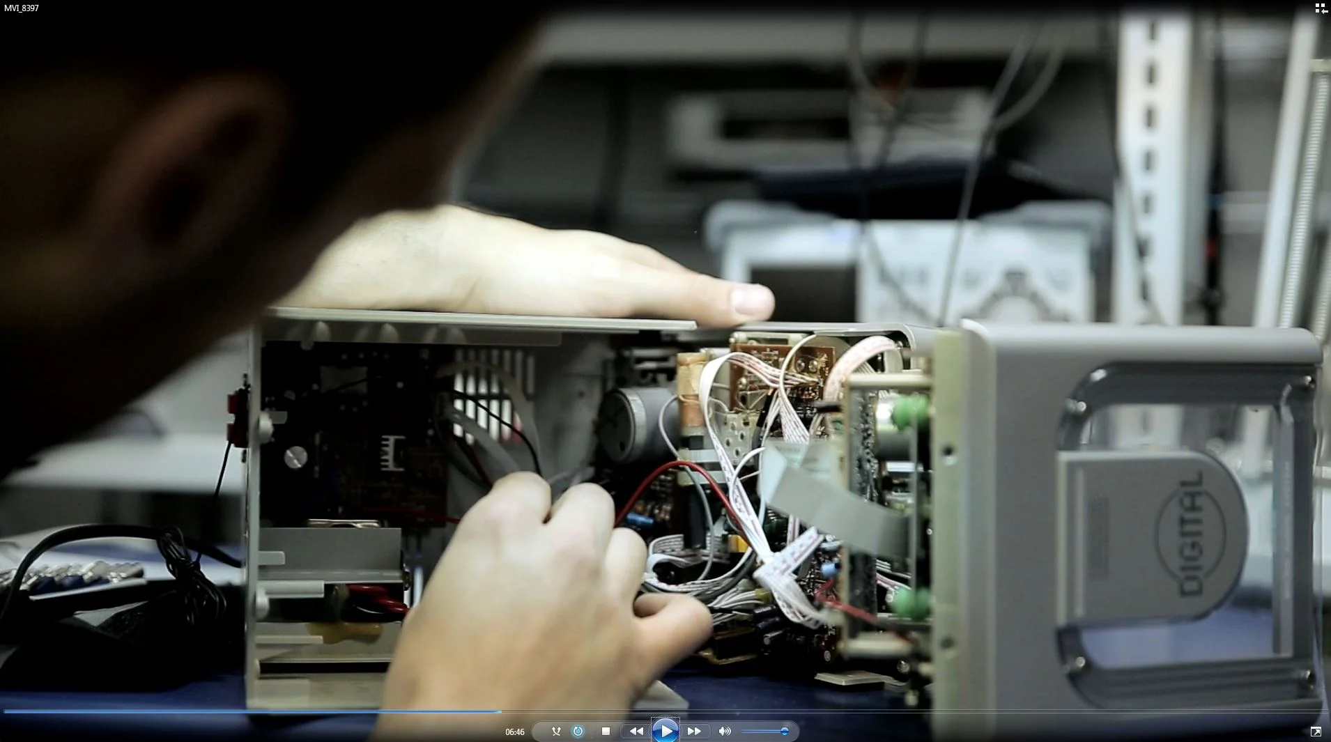 Zero-parabel - aus der Reihe "Lizenz zum Löten" die Folge Wackl-CONTACT