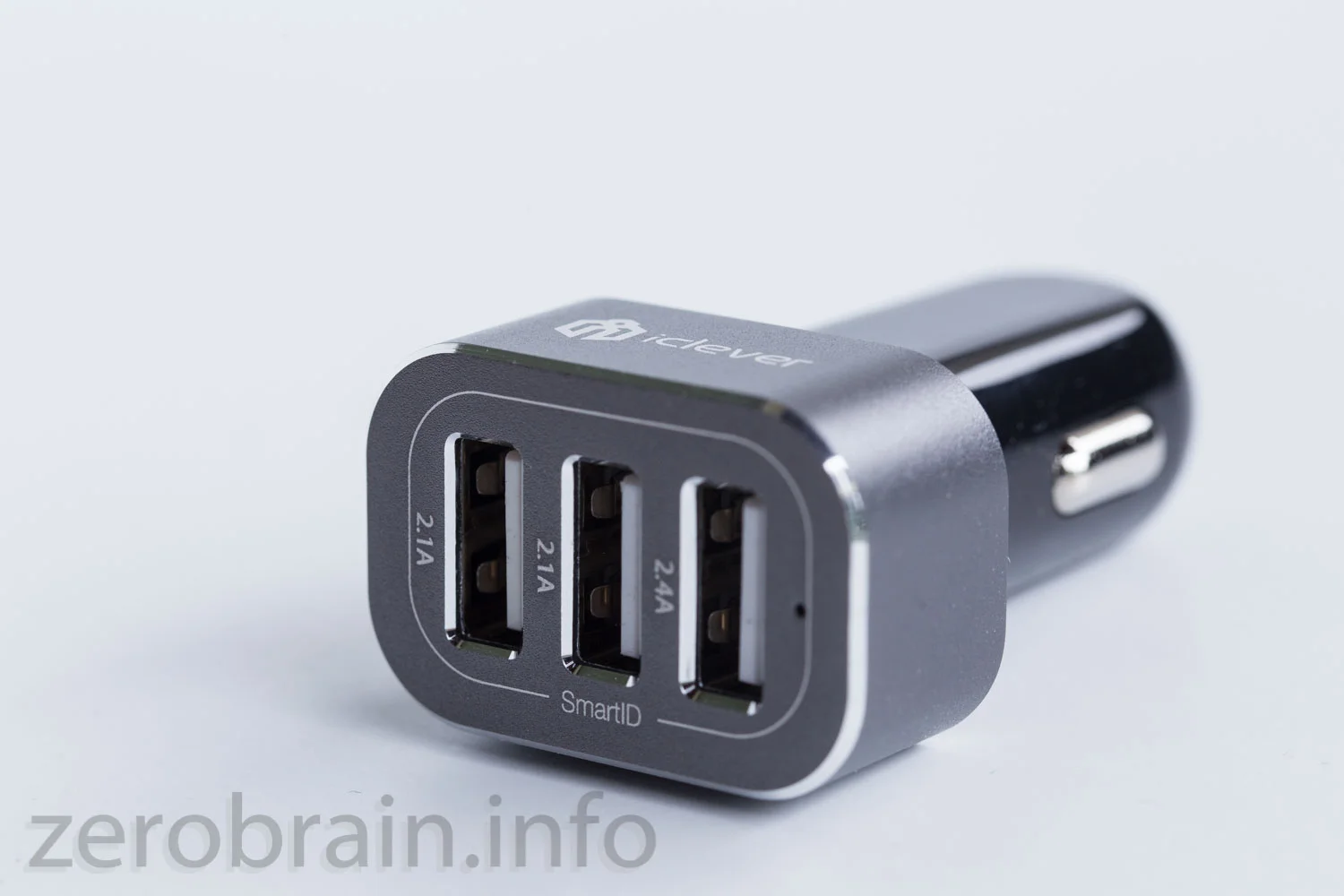 Test: iClever Auto USB KFZ Ladegerät (33W 6,6A 3 Port)