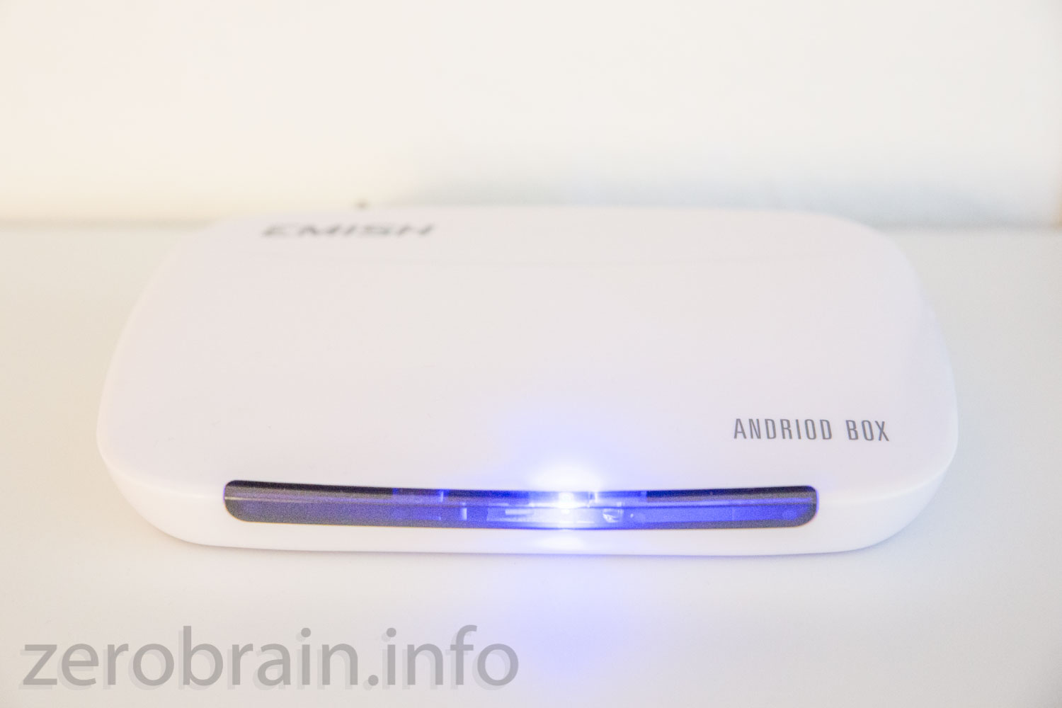 Schreibfehler? Lizenzproblem? Welcher "Andriod" hat das beschriftet?