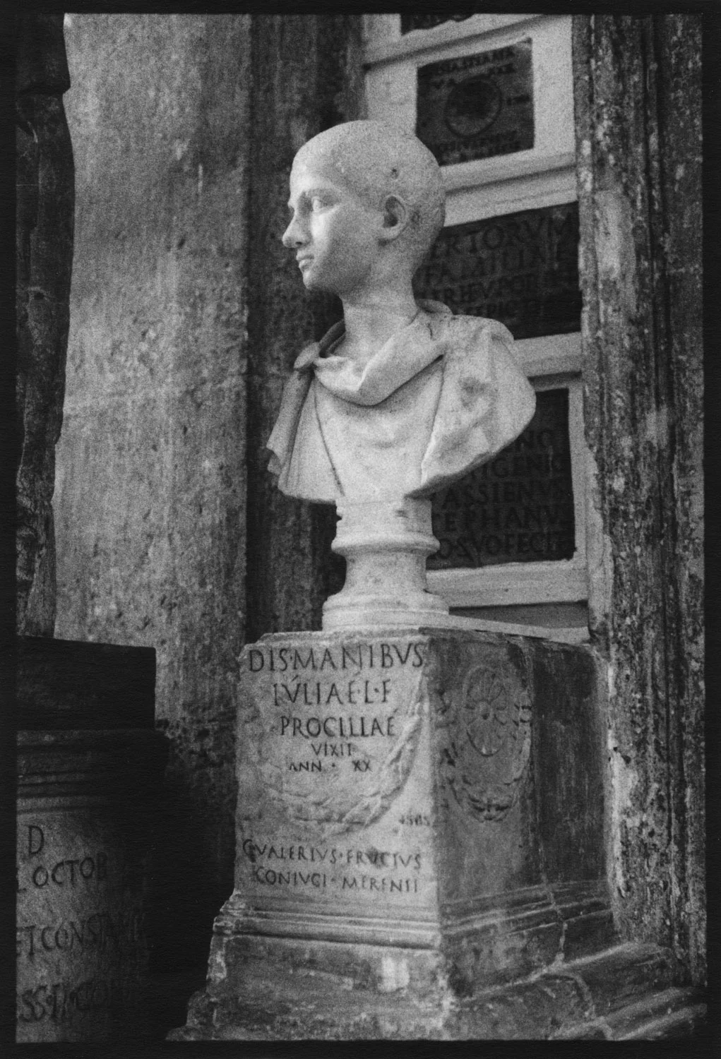 Rome Bust Pedestal #3AAA.jpg