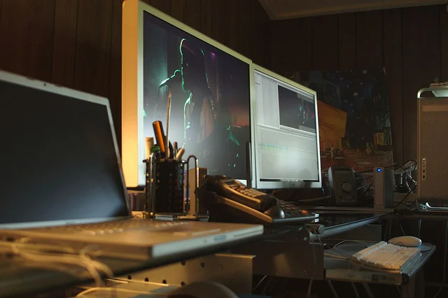 DaVinci Resolve : P rofessional non-linear video editing with the world's most advanced color corrector so Now! We can edit , color correct , finish any video project ideas or 4K FILM 
