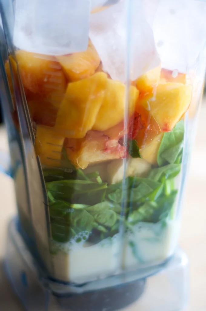 peach_green_smoothie (1).jpg