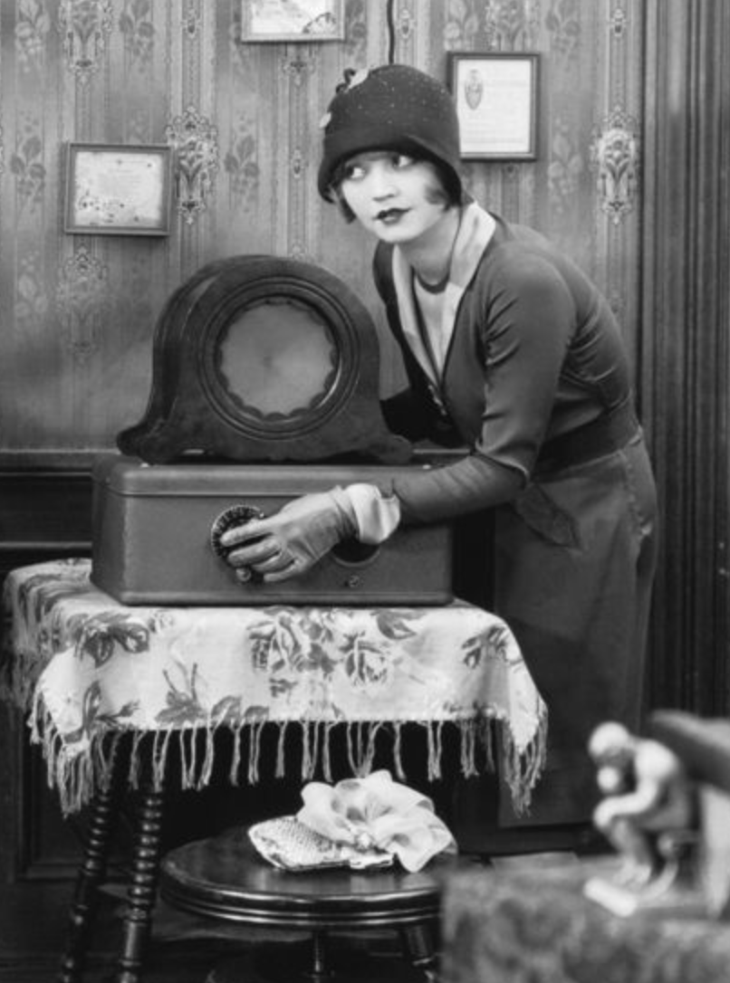 1920s girl listening to old radio | Editor's Edge | Kristi Drago-Price featured on B&H and Musea podcast