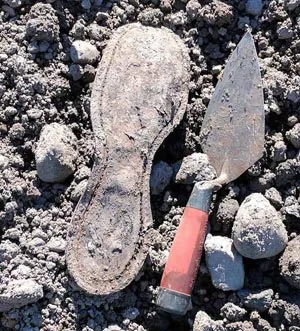morton-archaeological-case-study-cultural-resource-management-boot-sole-trowel-b.jpg