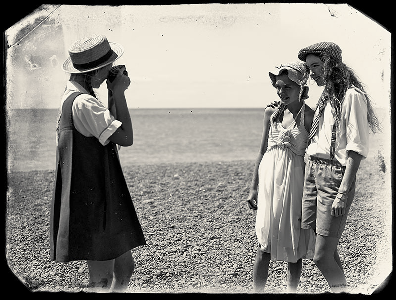 Taking pictures on bakerlite 120 camera