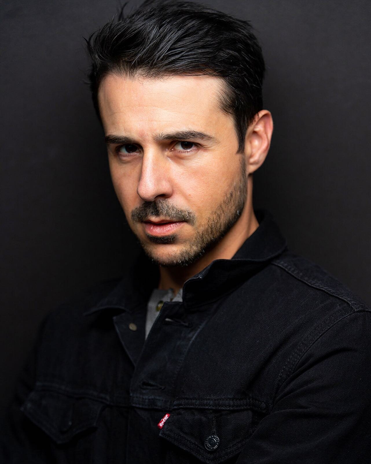 2020 ready (finally) 🖤🌚
.
.
.
.
.
.
.
&mdash;&mdash;&mdash;&mdash;&mdash;&mdash;&mdash;&mdash;&mdash;&mdash;&mdash;&mdash;&mdash;&mdash;&mdash;&mdash;&mdash;&mdash;&mdash;&mdash;&mdash;
#actor #acting #actorslife #lifeofanactor #actorportrait #head
