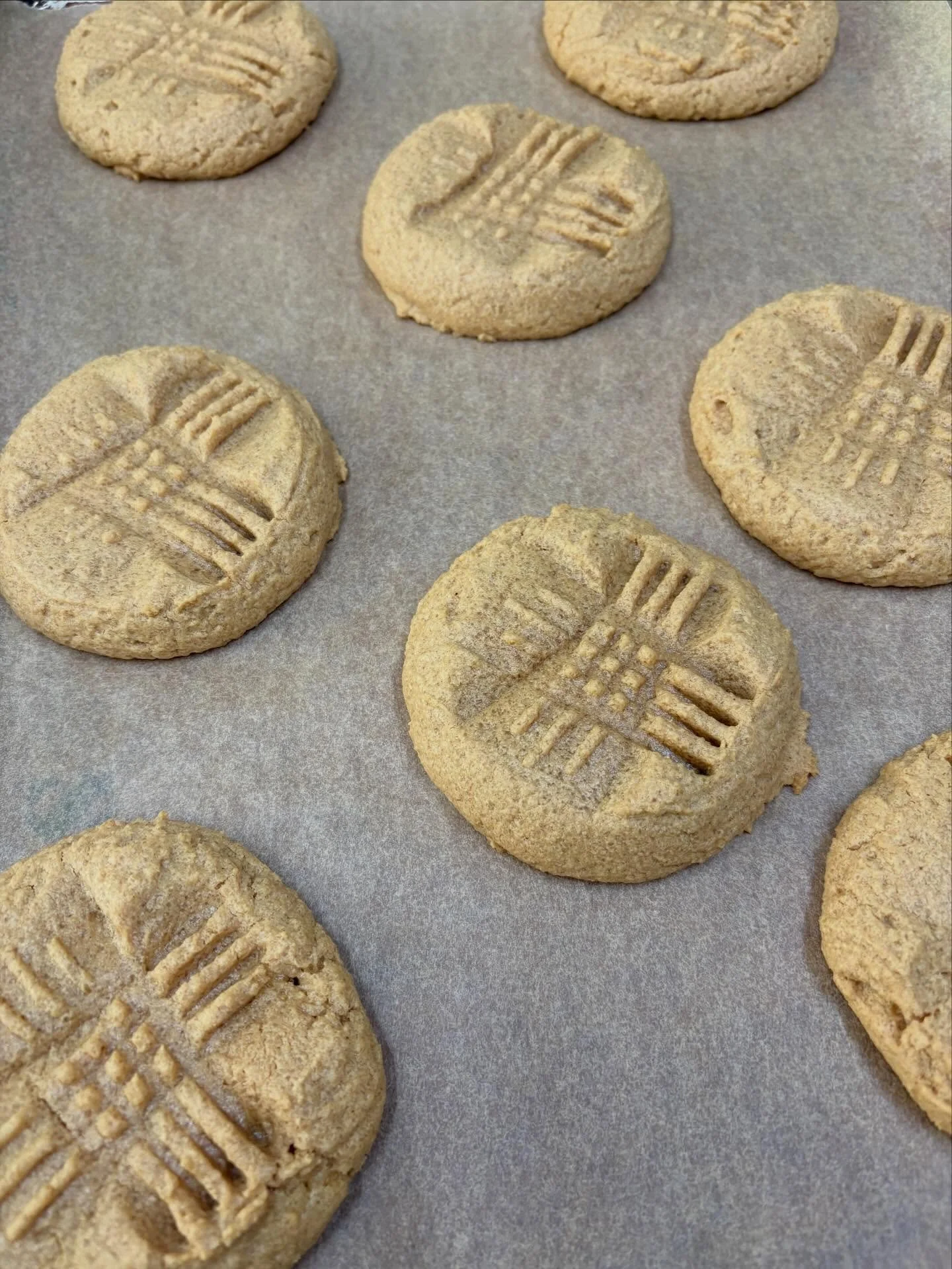 Flourless Peanut Butter Cookies! 🥜 

Gluten free by default. Soft, crumbly, melt-in-your-mouth amazingness. 

Place an order! 
Baked fresh in small batches, always made to order.

#ivybakery #glutenfreecookies #peanutbuttercookie #smallbatchbaking #
