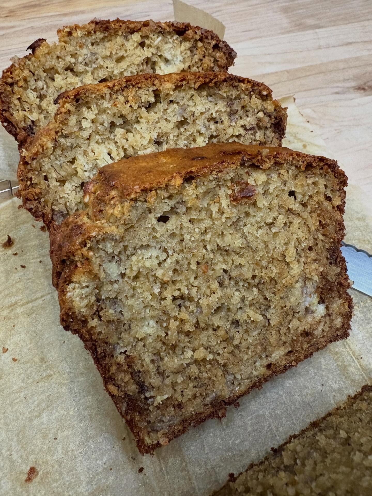 Banana Olive Oil Oat Bread 🍌🍞

Made with ripe bananas, finely ground oats, flaxseeds, extra virgin olive oil, and just a touch of honey. Moist, wholesome, and lightly sweet, perfect for breakfast, snacking, or gifting.

Place your custom order. ❤️
