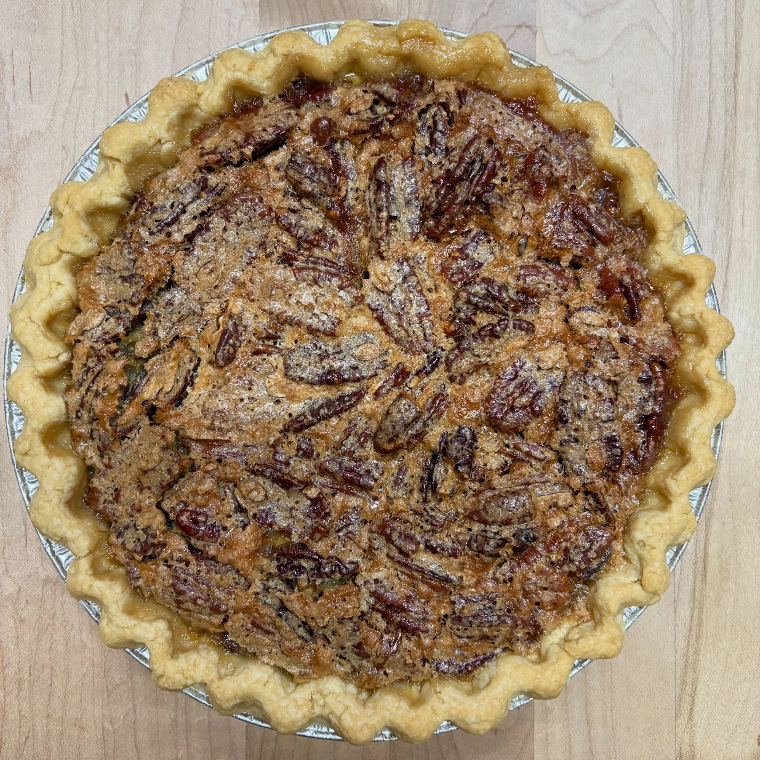 Maple Pecan Pie! &lsquo;Tis the season. 🍂 

#ivybakery #organic #bakery #thanksgiving #pies