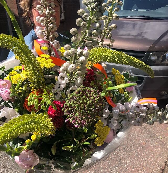 Fijn weekend !!🌸
#flowers#colour#flowershop#weekend#summer