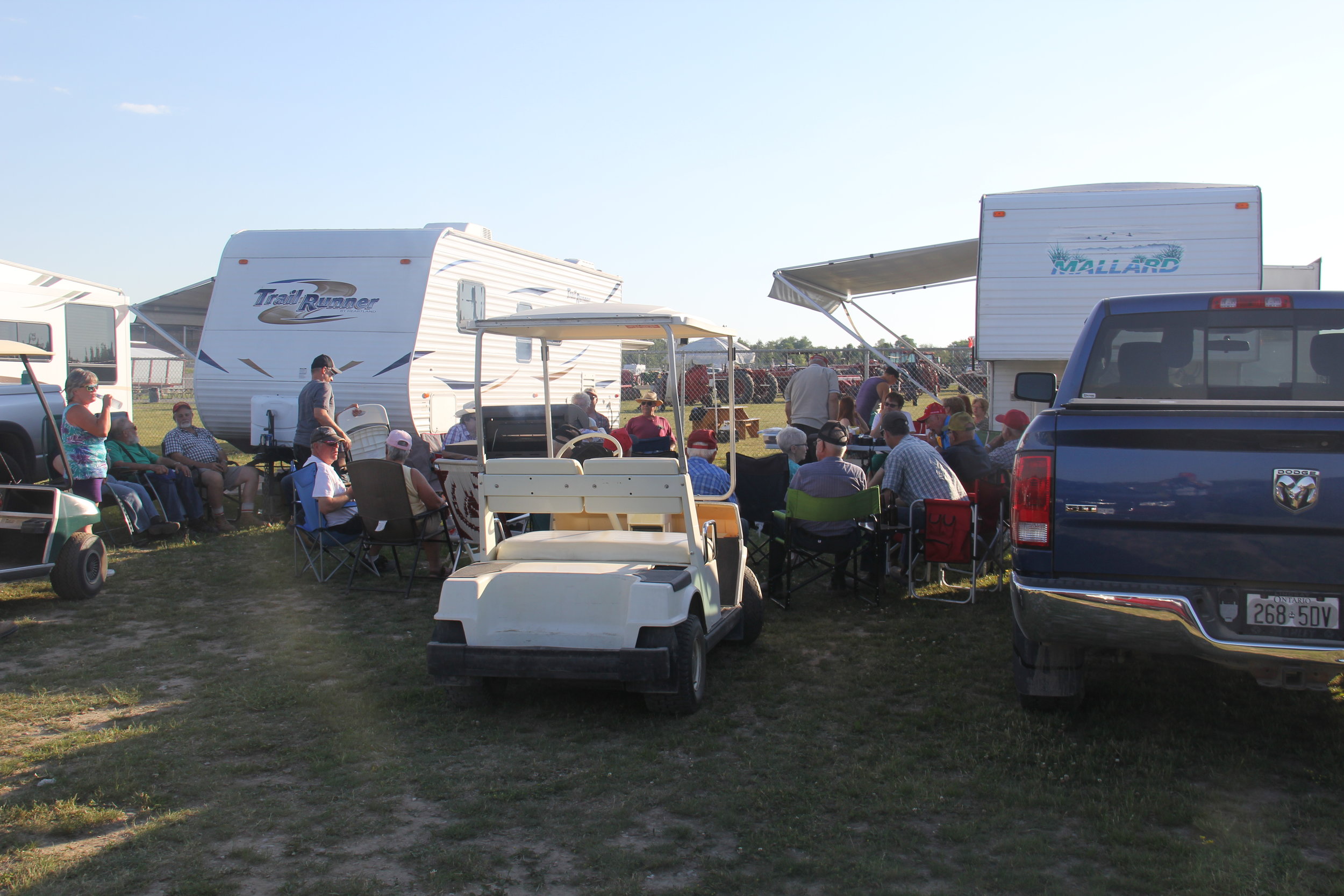 CAMPING