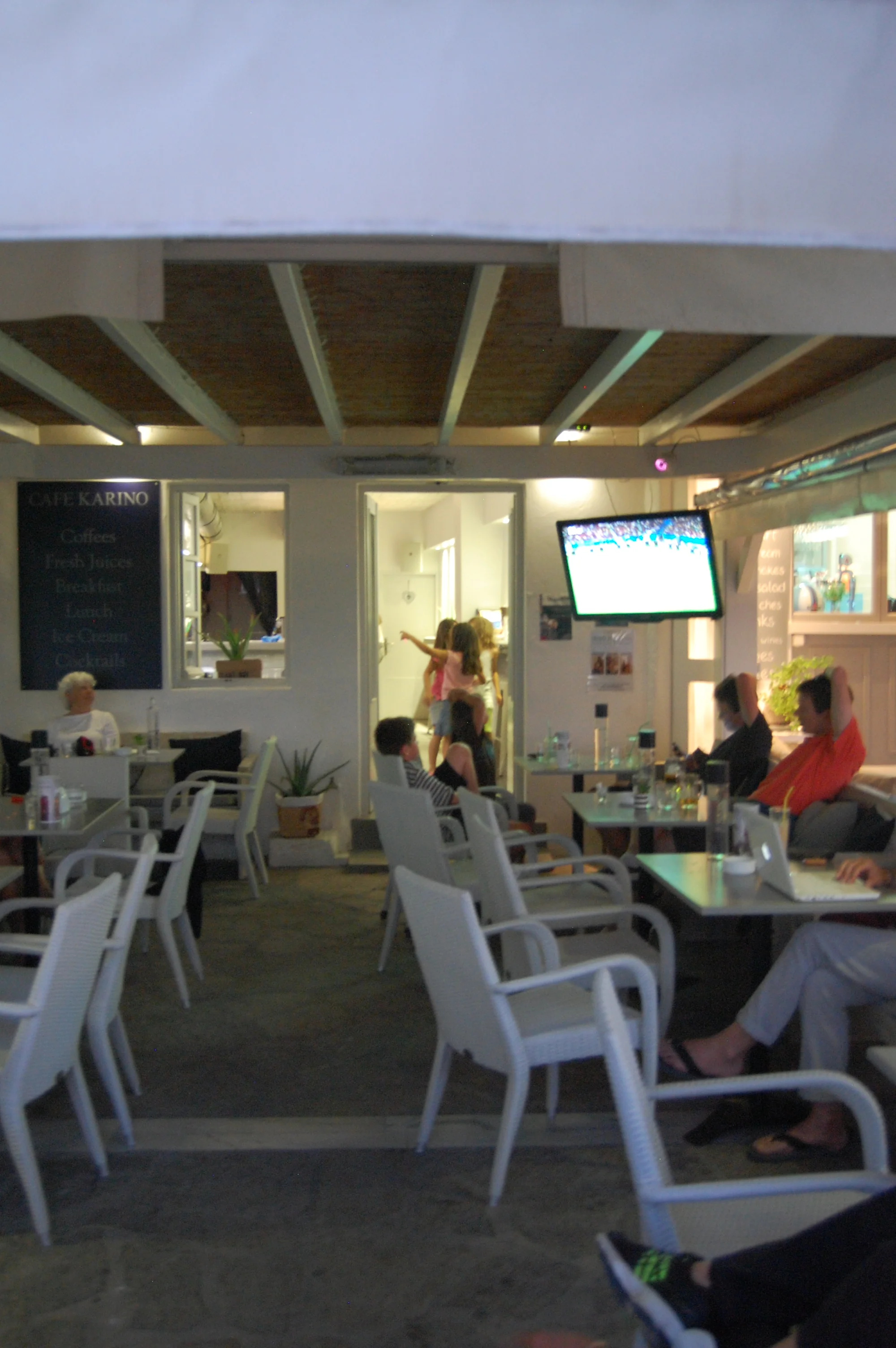 Cafe Karinos