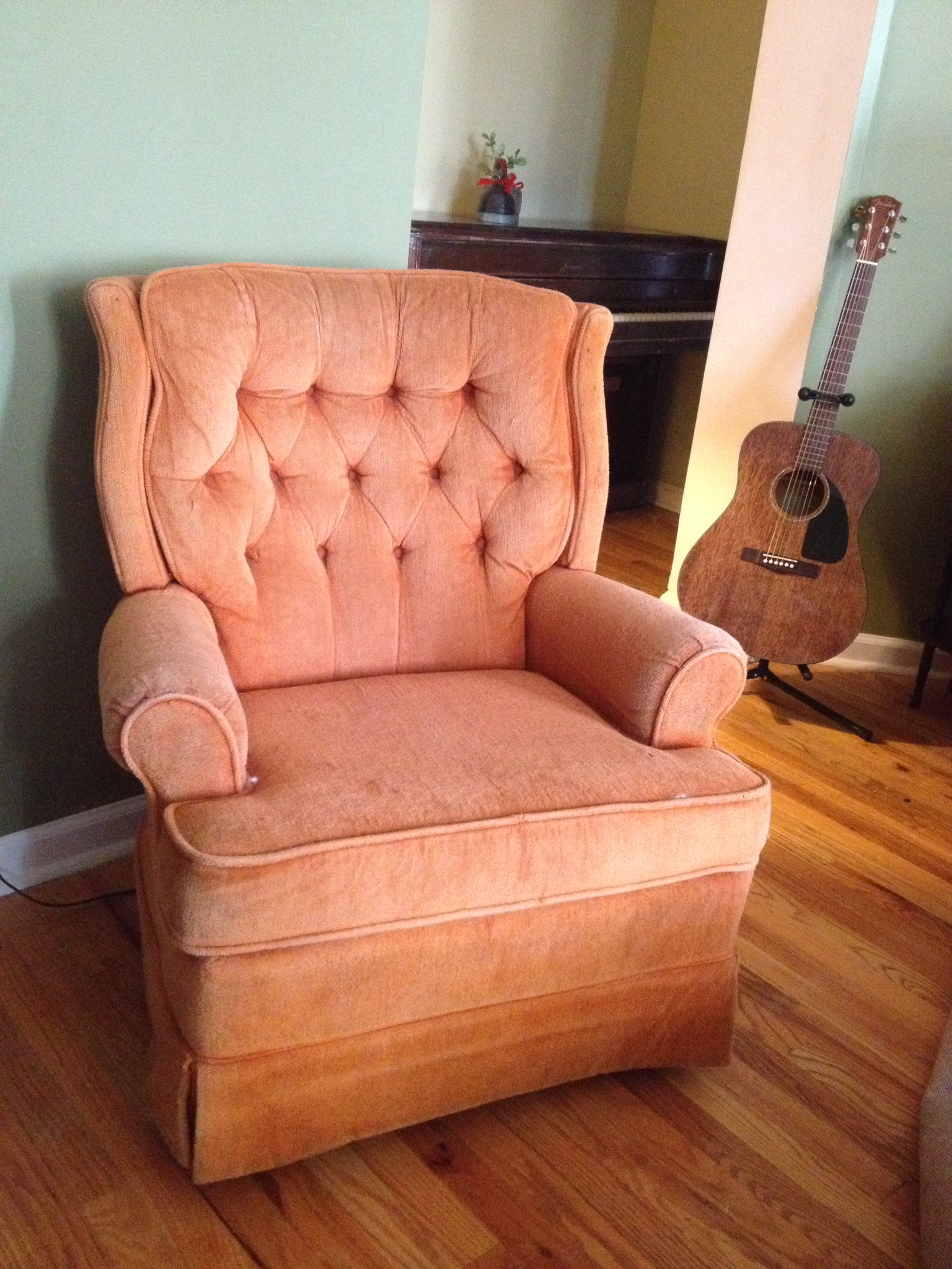 orange-chair-1.jpg
