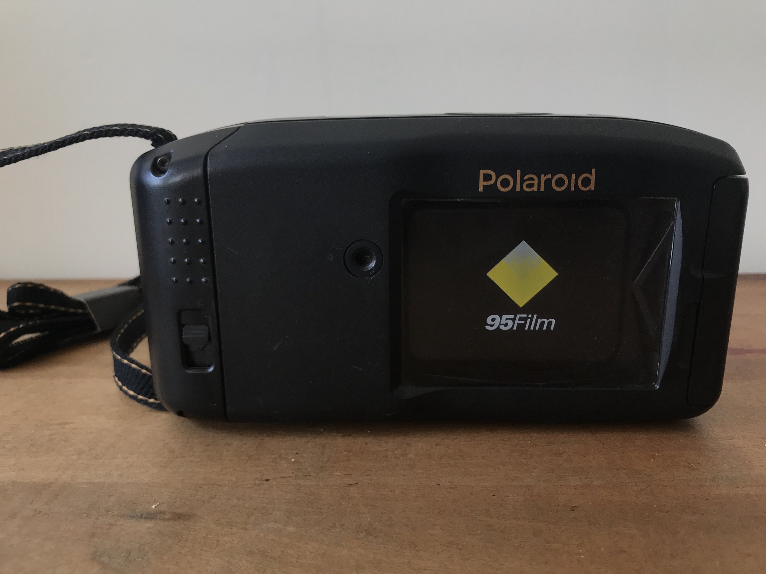 polaroid-captiva-slr-camera-6.jpg