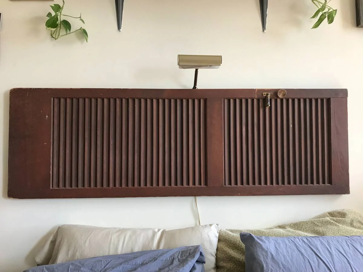 wooden-louver-shutter-headboard-with-lamp-2.JPG