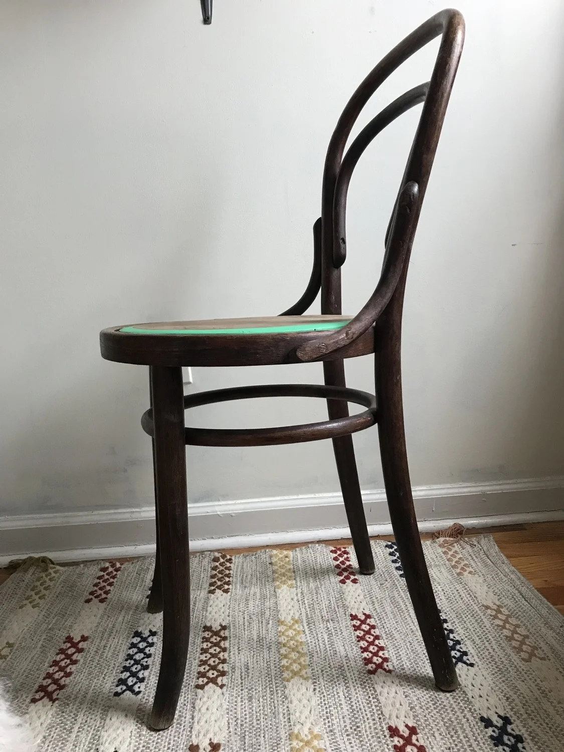 bent-wood-chair-02.jpeg