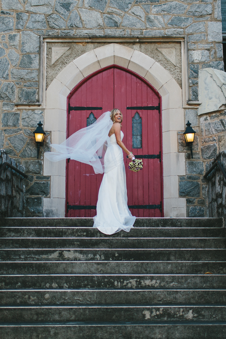 Bride with beautiful cathedral vail 