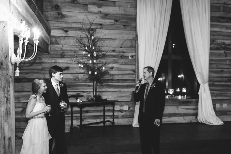 father of the bride gives his speech and reception