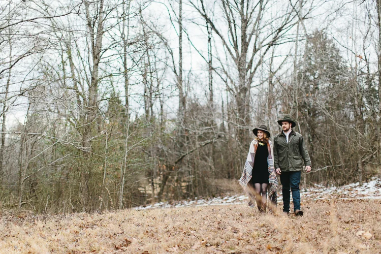 garden and gun inspired engagement shoot