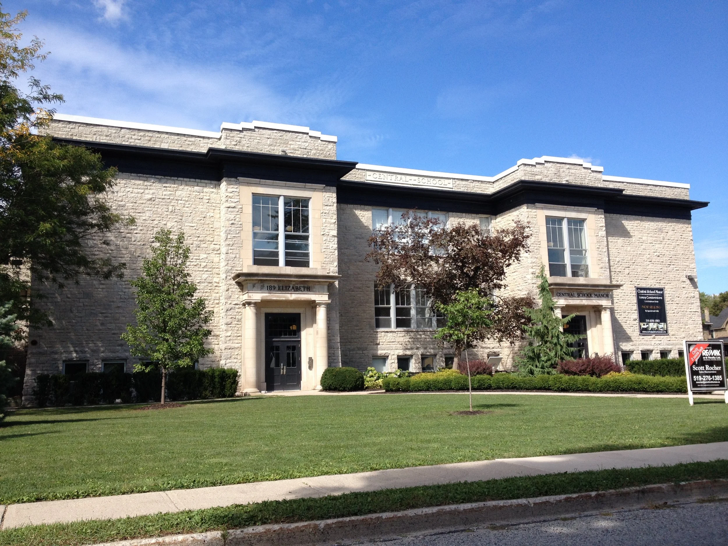 Central School Manor