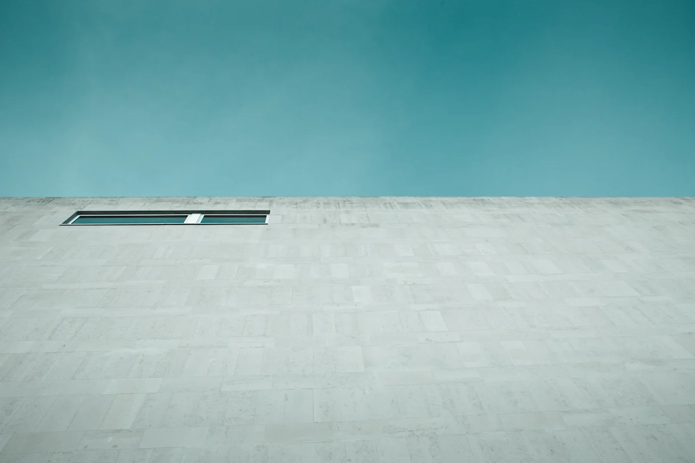 window high up_IS_003_iPad.jpg