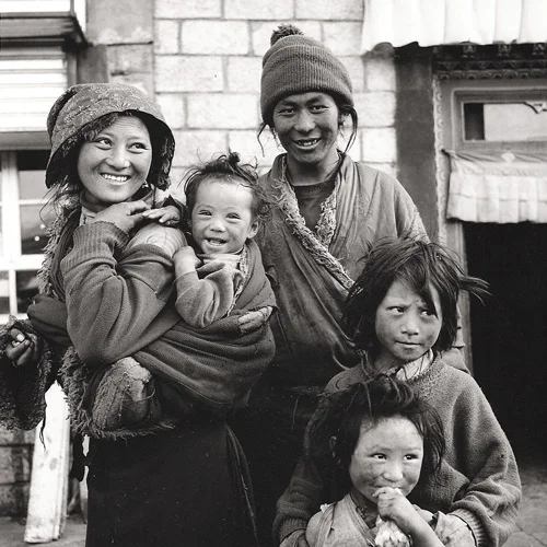 Tibet-family1.jpg