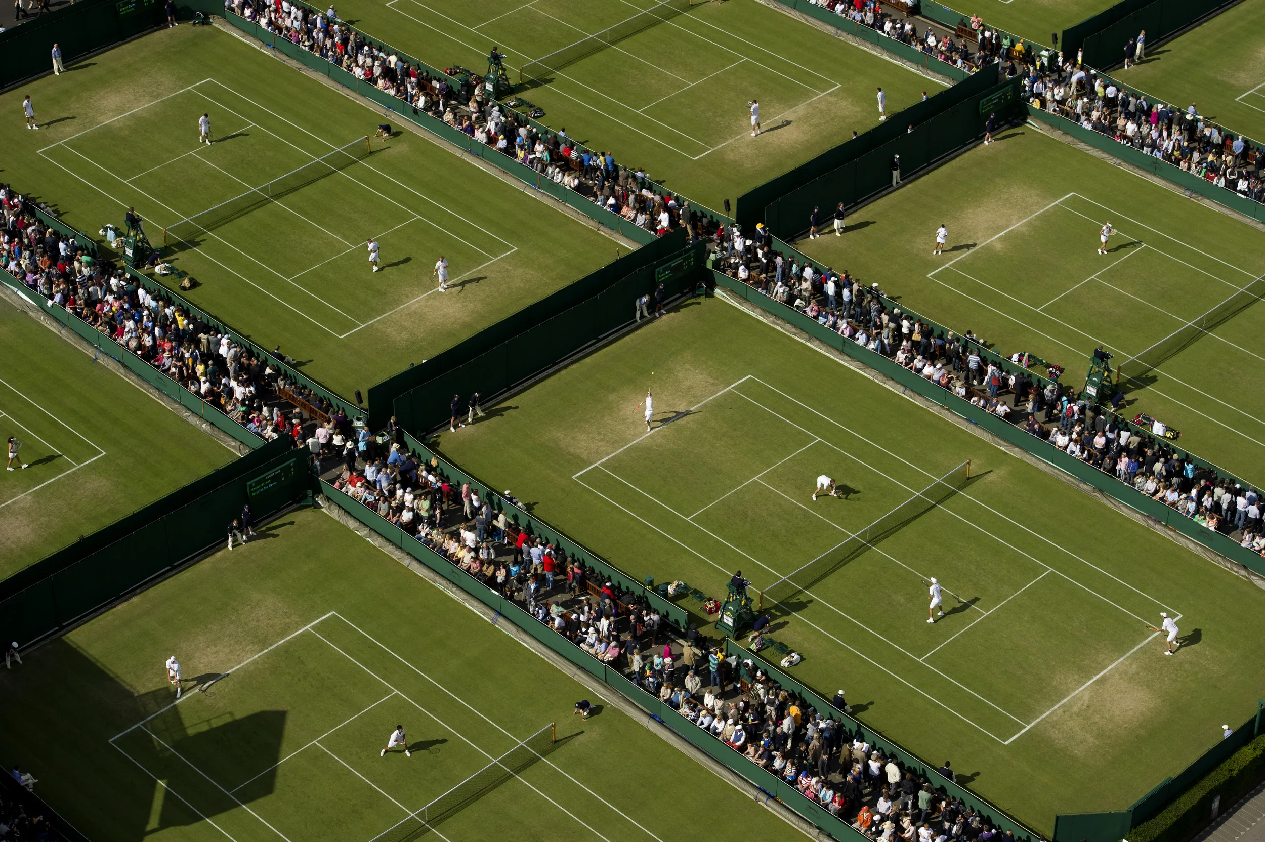 SPORTS PHOTOGRAPHER / THOMAS LOVELOCK