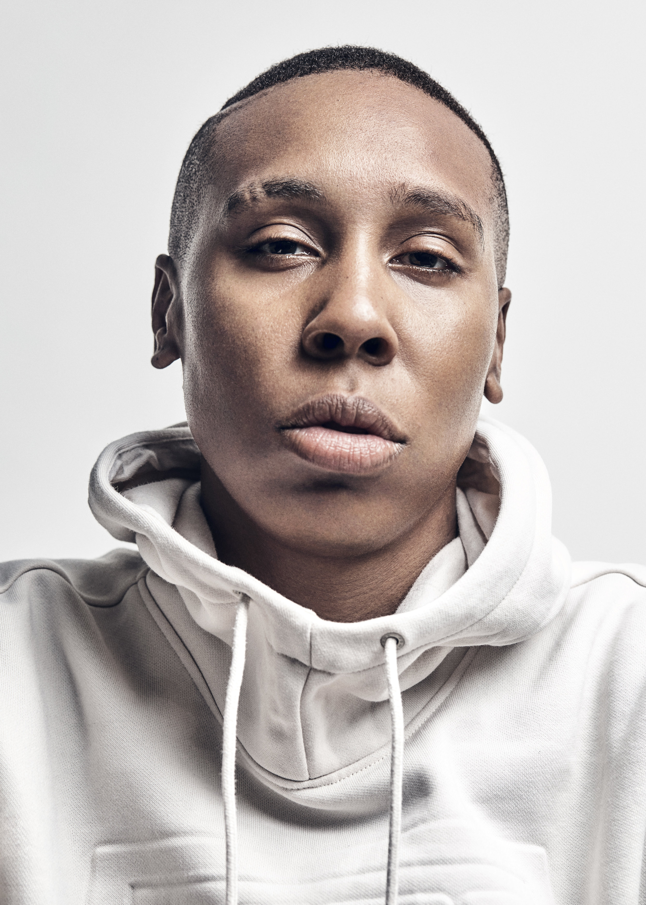 180821_05_AS_LENA_WAITHE_S002_330_V2A_RGB.jpg