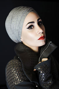 Tahereh Mafi 