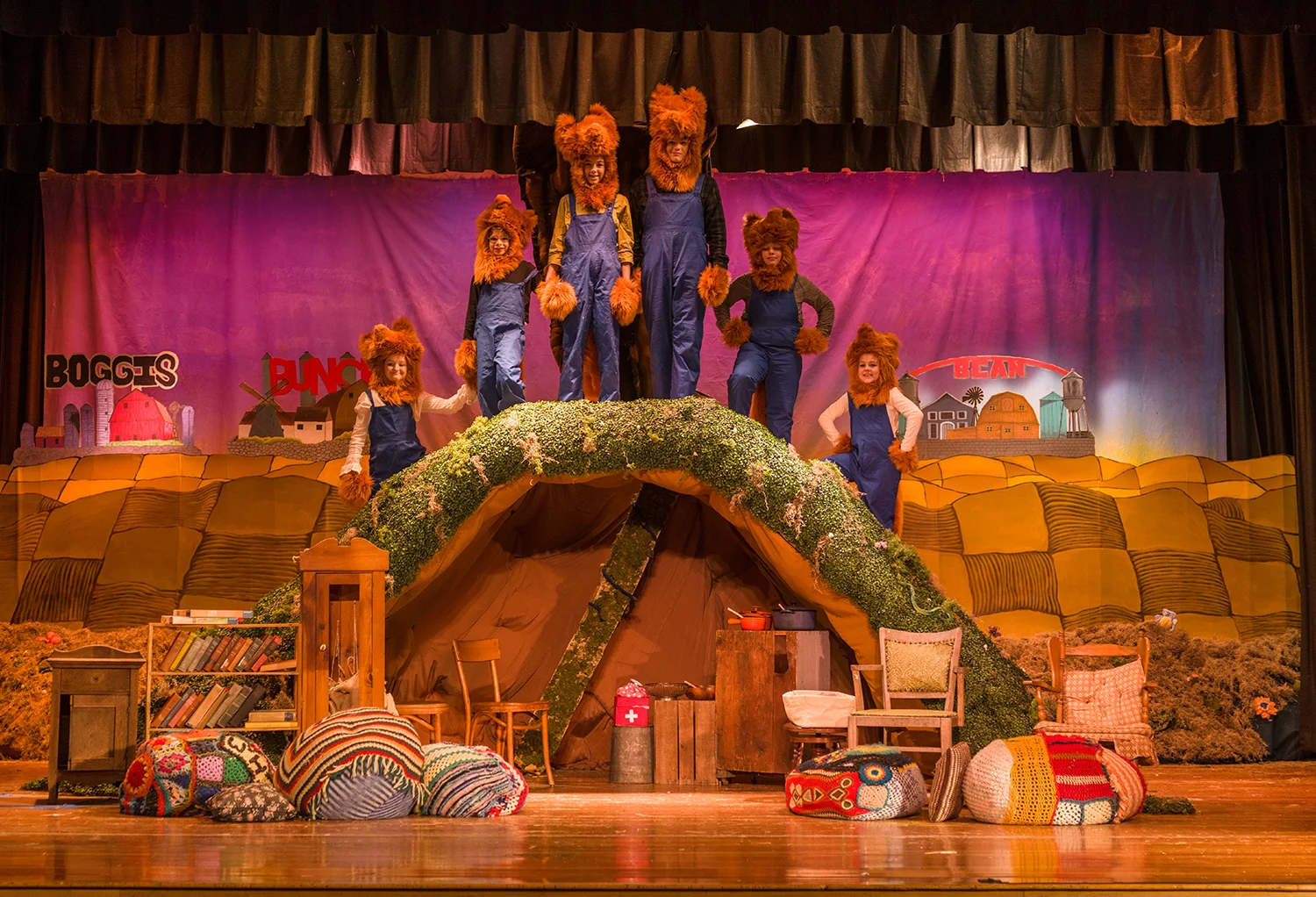 High School production of Fantastic Mr. Fox With a very low budget and limited time to work on stage, I started with a concept drawing and then began painting the backgrounds. The following images show the steps I took to create the playful, fun world of Fantastic Mr. Fox.
