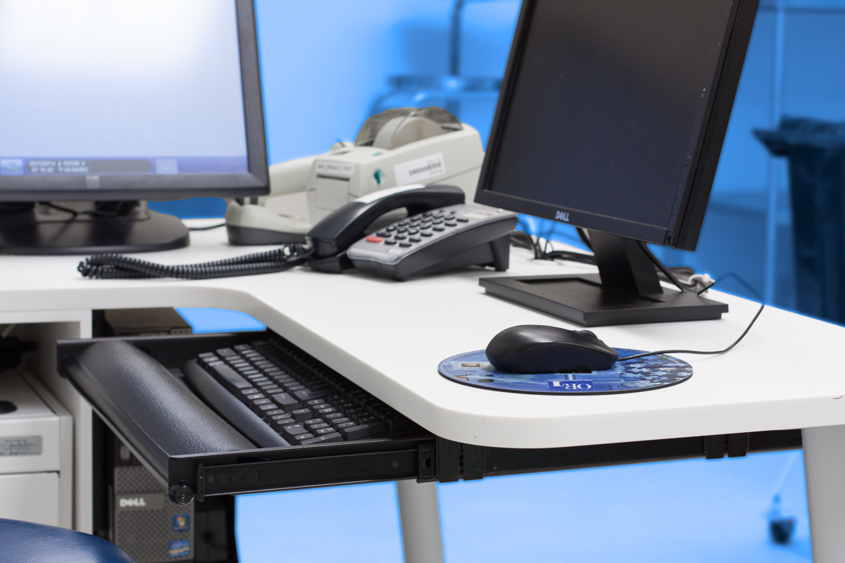 Corian_Healthcare_Operating_Room_Furniture_Sterling_Surfaces-6.jpg