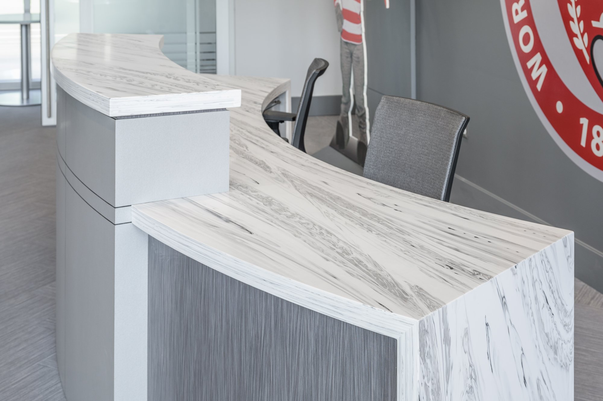 WPI_Desk_Sterling_Surfaces_008.jpg