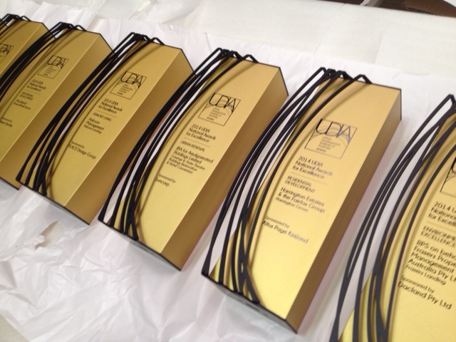 udia custom trophies awards