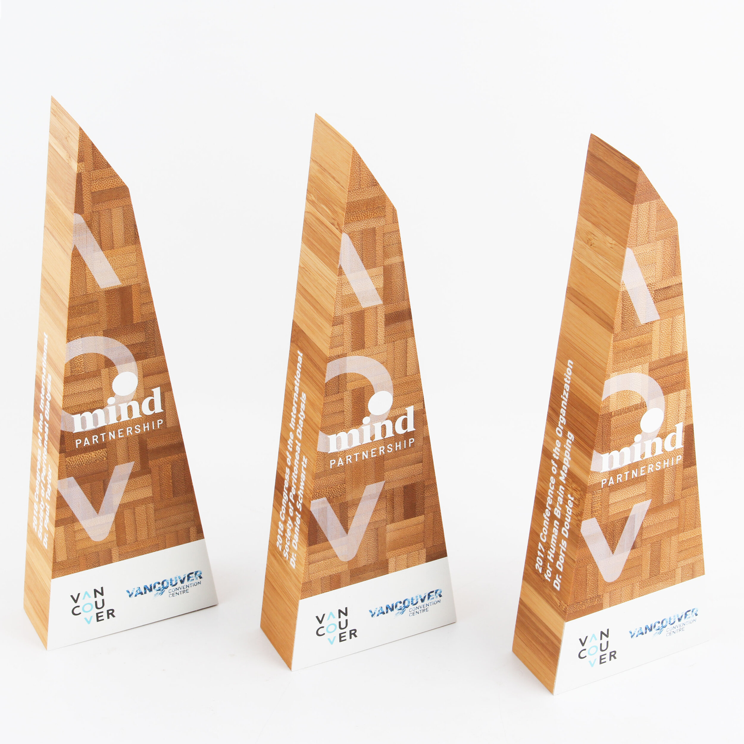 vancouver-tall-wooden-bamboo-award-pyramis-design