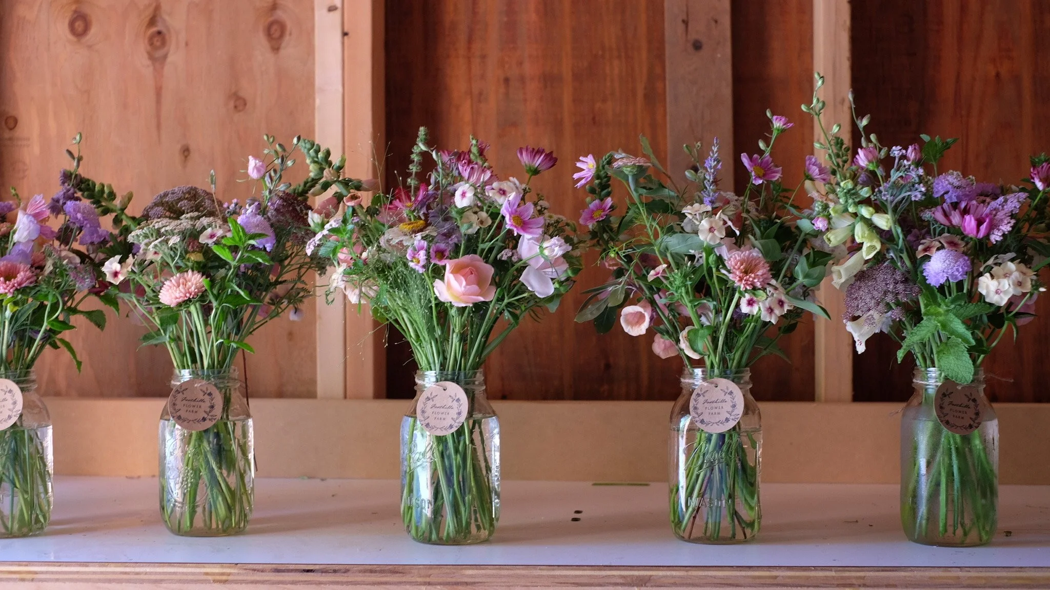 Fresh Cut Flowers - FREE LOCAL DELIVERY