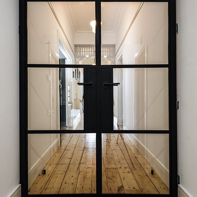 Doors can be used to delineate between old/new, loud/quiet, private/public, bedrooms/living, exterior/interior, functional/style. We use doors for many reasons, and other times because they look good.

#archdaily #architecture #melbourneinteriors #me