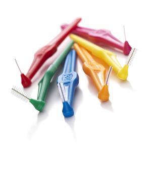 Interdental toothbrushes for brushing with braces