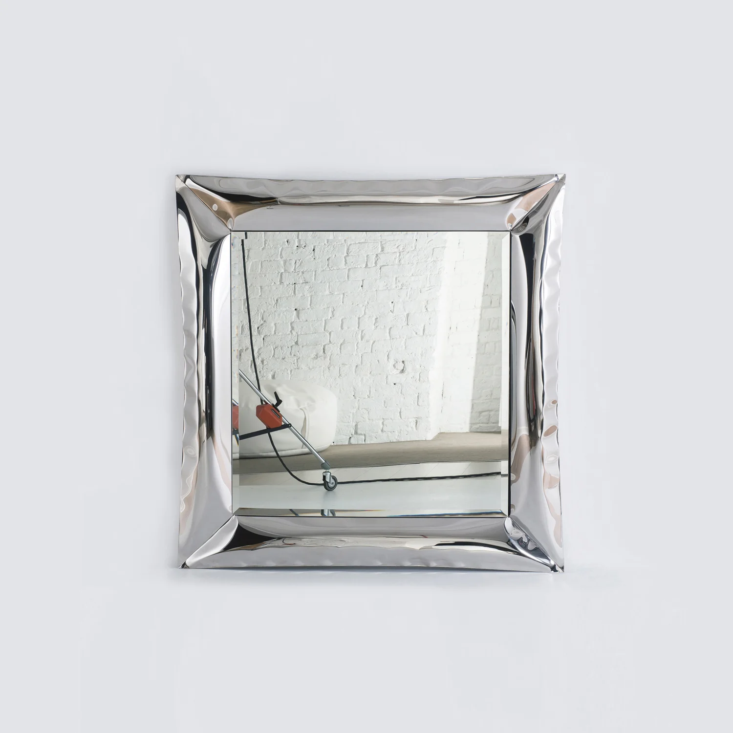 square-mirror--large-web-wide1500.jpg