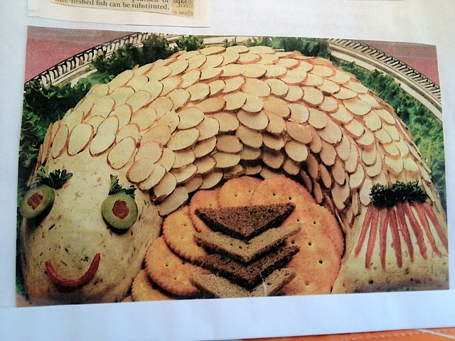 Decorated Fish Mold: Salmon Mousse. For a recipe I would make with smoked salmon: http://www.alwaysorderdessert.com/2010/01/retro-recipes-molded-salmon-mousse.html