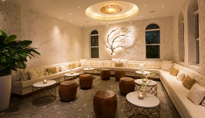 Larios-on-the-Beach-Lounge.jpg