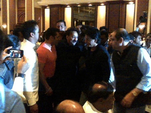 SRK-Salman at the Iftar party (courtesy Indicine)