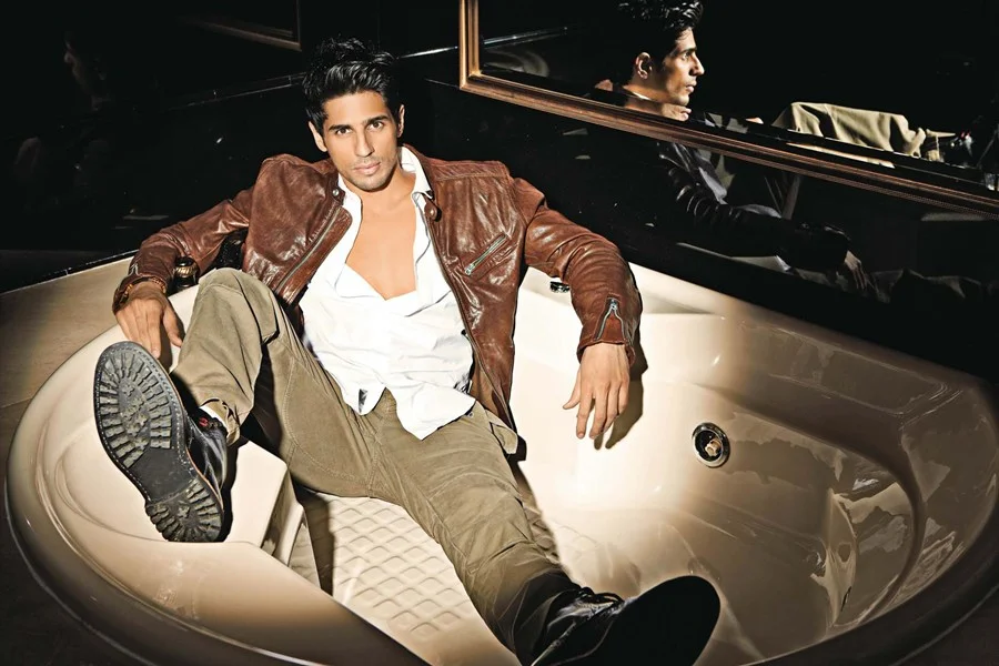 The actor turns bad for Mohit Suri's The Villain