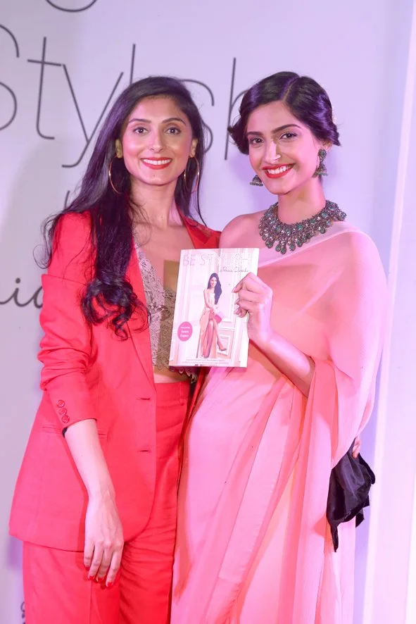 Pernia Qureshi and Sonam Kapoor