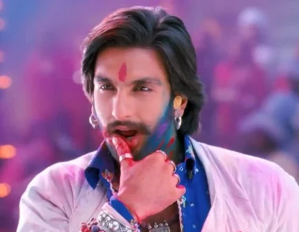 Ranveer to shake a leg with Govinda The actor who's basking in the success of Ram-leela , and the plaudits he received for Lootera is apparently going to shake a leg on screen with Govinda in the upcoming Yash Raj Films Kill Dil . "I am very excited to work with Govinda and he is playing a negative role and its my dream come true to work with him. We also have a dance number together in the film and I am thrilled about it," said Ranveer to IANS. The actor is very fond of Govinda and also paid tribute to him at an awards function. Kill Dil also stars Rani Mukerji, Parineeti Chopra and Ali Zafar and is directed by Shaad Ali.